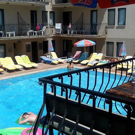 Poppy Apartments フェティエ 部屋 写真